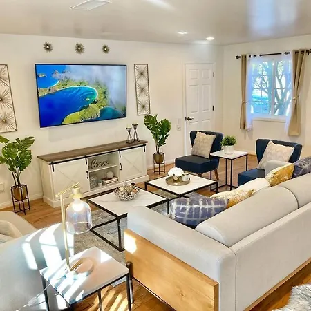 Holiday home New Charming Spacious Disneyland Pool