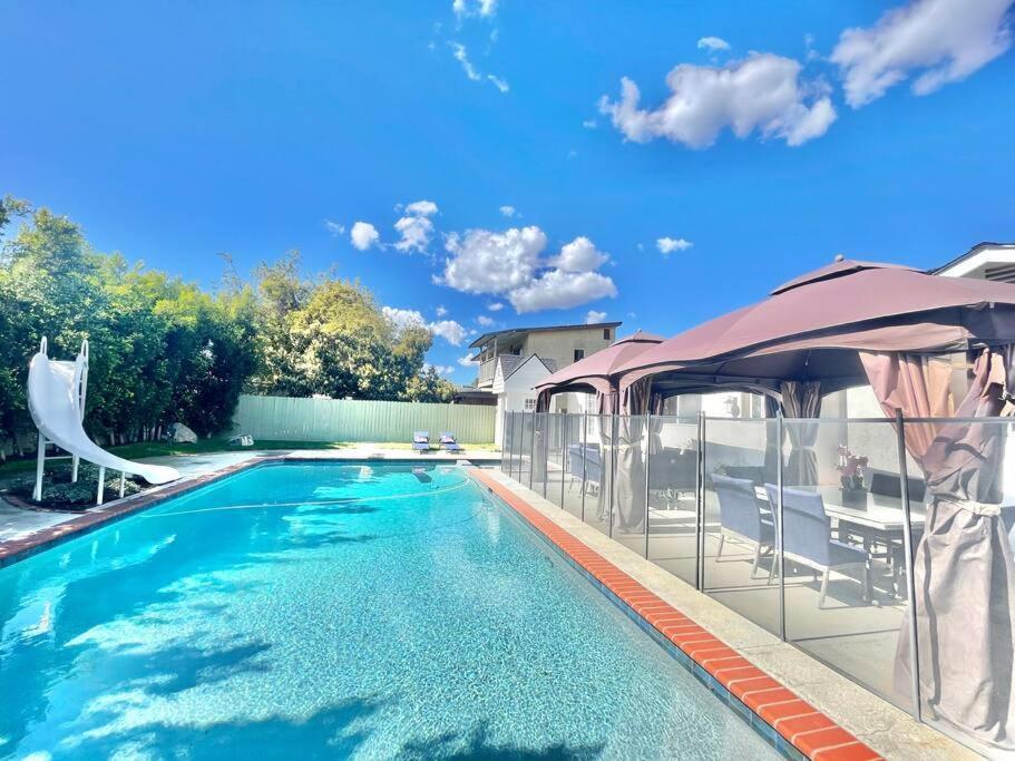 New Charming Spacious Disneyland Pool Holiday home Garden Grove