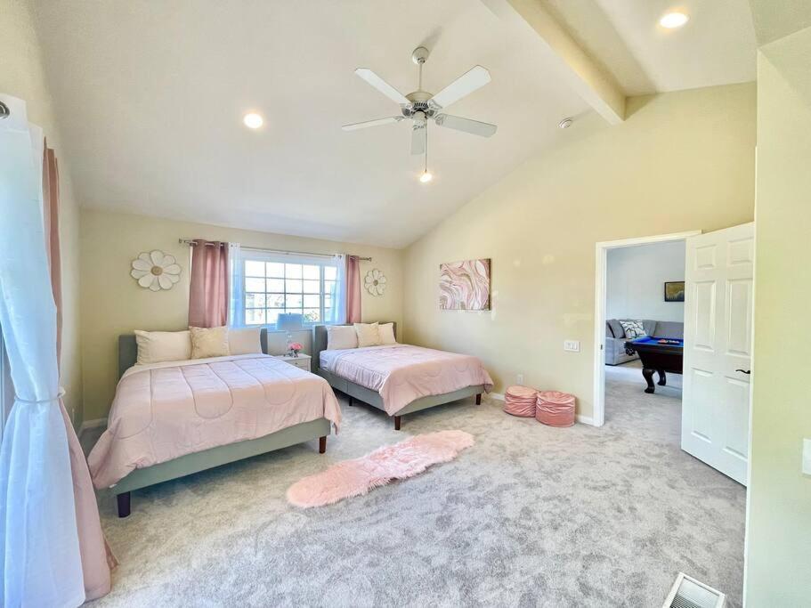 New Charming Spacious Disneyland Pool Holiday home *