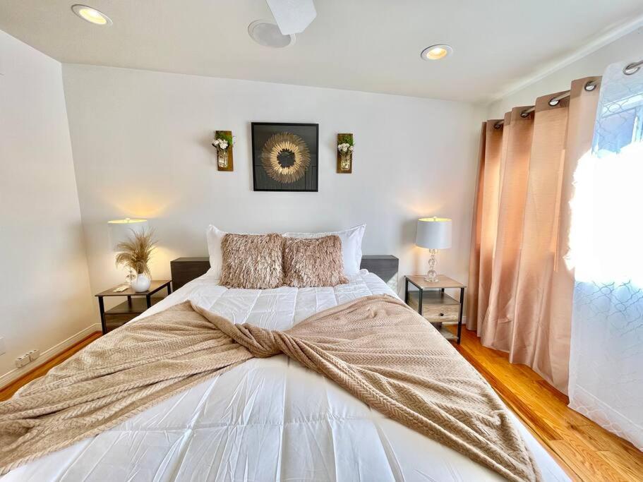 Holiday home New Charming Spacious Disneyland Pool *