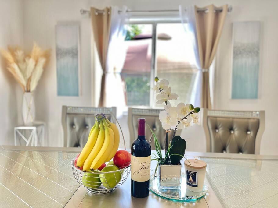 Holiday home New Charming Spacious Disneyland Pool