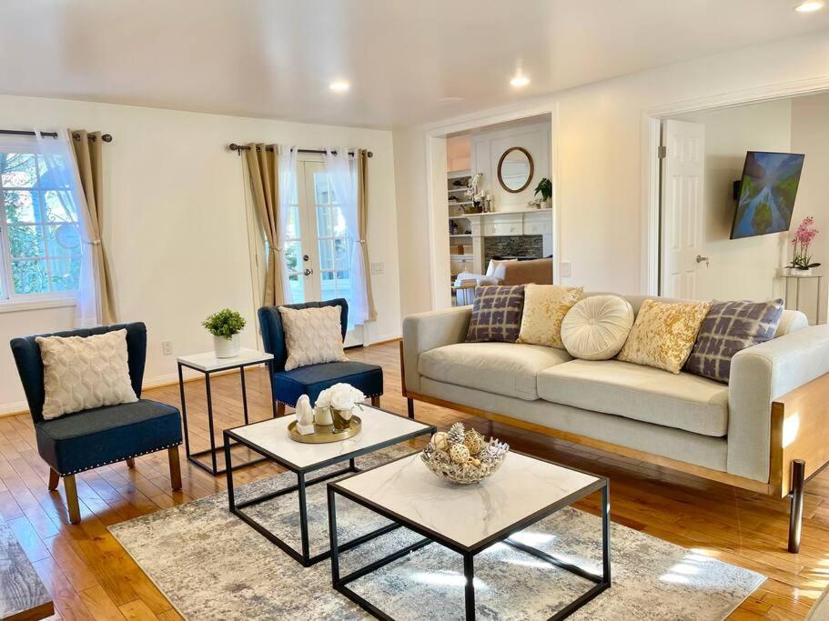 New Charming Spacious Disneyland Pool *