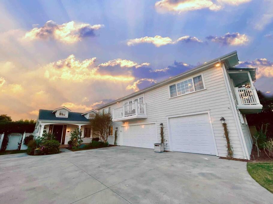 New Charming Spacious Disneyland Pool Holiday home Garden Grove