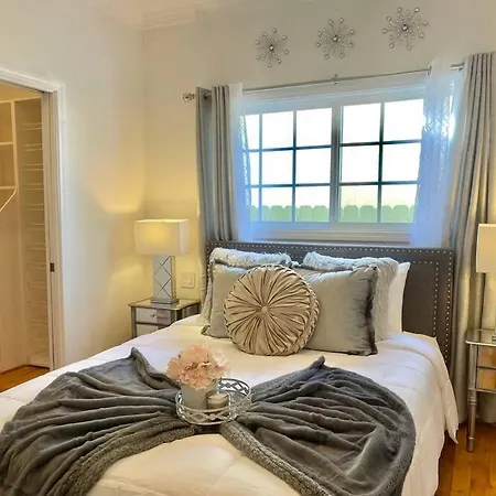 Holiday home New Charming Spacious Disneyland Pool