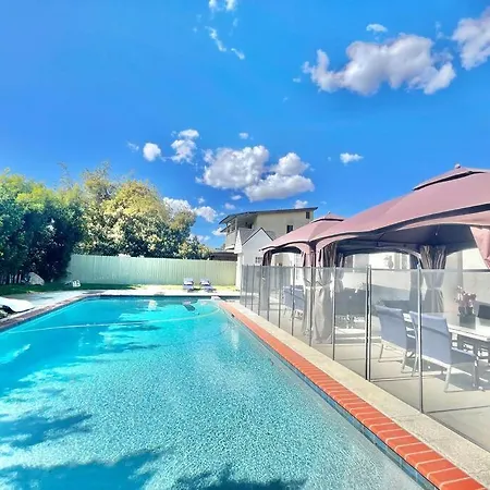 New Charming Spacious Disneyland Pool Holiday home Garden Grove