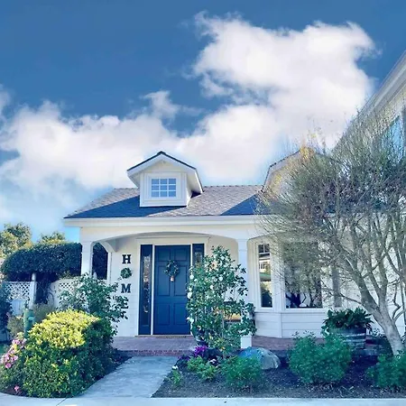 New Charming Spacious Disneyland Pool Holiday home