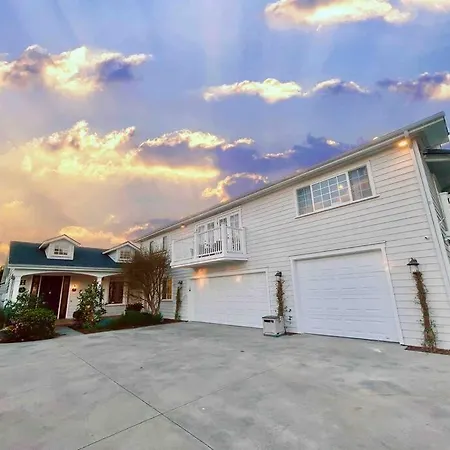 New Charming Spacious Disneyland Pool Holiday home Garden Grove
